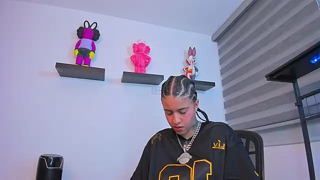 Gangster Girl online show from 11/02/25, 05:48