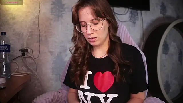 ms allison w online show from 11/19/25, 07:08