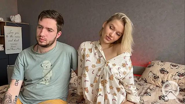 Snapshot of Adelovenick chatting on 12/15/24, 09:35 Adelovenick online show from 12/15/24, 09:35