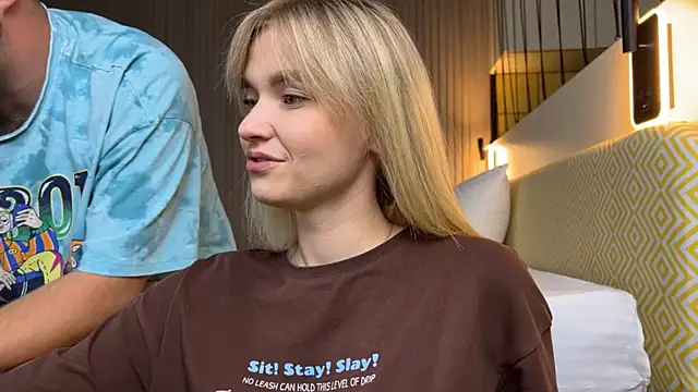 Snapshot of Adelovenick chatting on 09/19/25, 09:43 Adelovenick online show from 09/19/25, 09:43