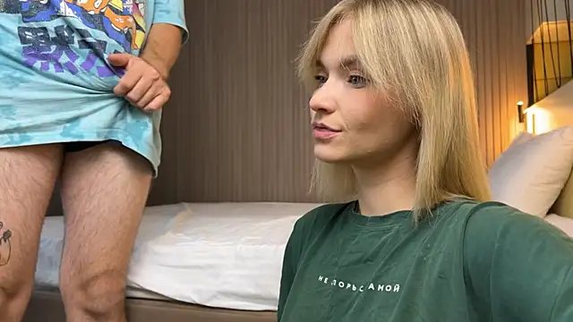 Snapshot of Adelovenick chatting on 09/23/25, 09:01 Adelovenick online show from 09/23/25, 09:01