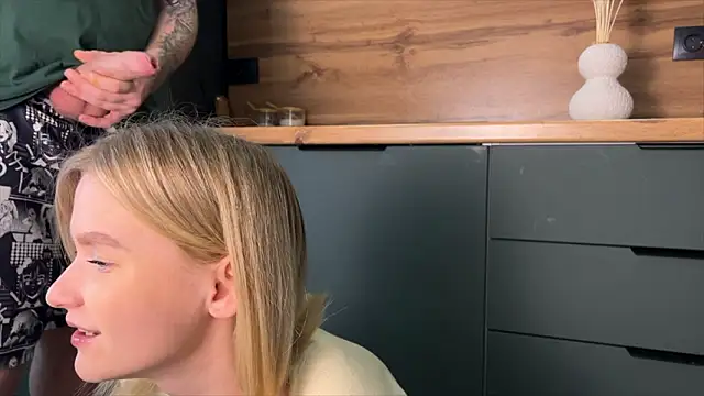 Adelovenick online show from 02/15/26, 07:38