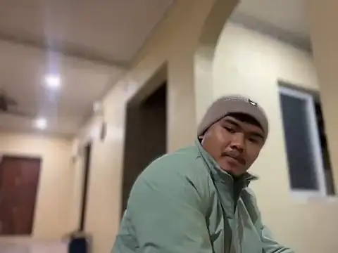 rasbari22 online show from 11/10/25, 09:58