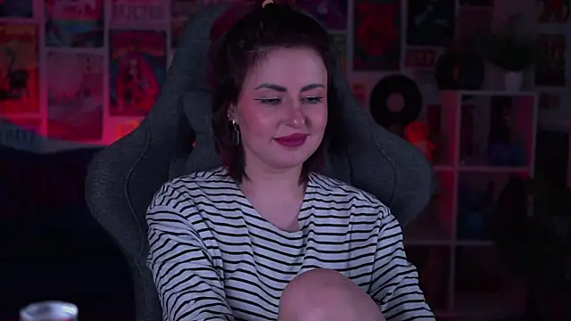 Snapshot of Lana__May chatting on 12/14/24, 12:33 Lana May online show from 12/14/24, 12:33