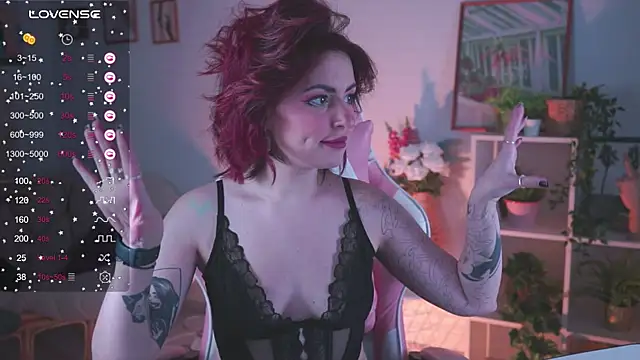 Snapshot of Lana__May chatting on 12/14/24, 05:36 Lana May online show from 12/14/24, 05:36