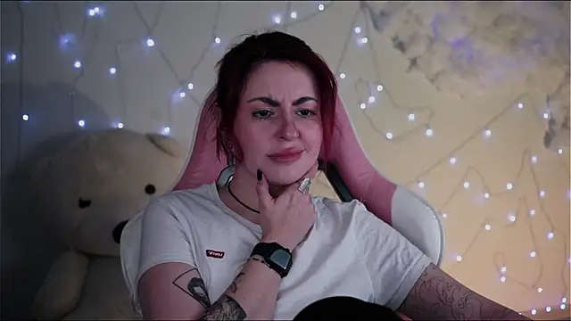 Snapshot of Lana__May chatting on 12/20/24, 02:38 Lana May online show from 12/20/24, 02:38