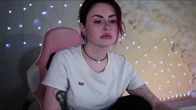 Snapshot of Lana__May chatting on 12/20/24, 05:40 Lana May online show from 12/20/24, 05:40