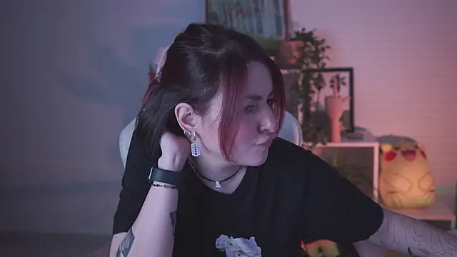 Snapshot of Lana__May chatting on 12/21/24, 09:58 Lana May online show from 12/21/24, 09:58