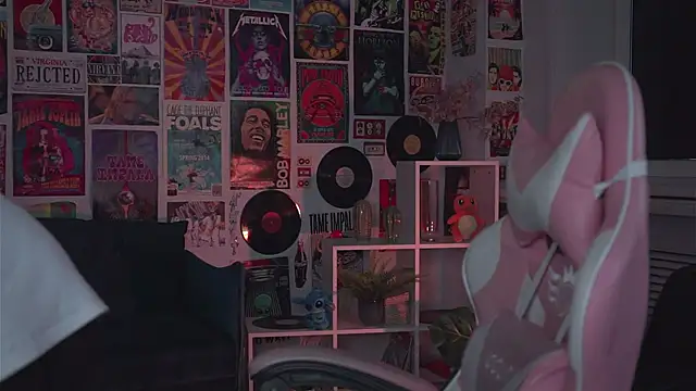 Snapshot of Lana__May chatting on 03/15/25, 11:29 Lana May online show from 03/15/25, 11:29