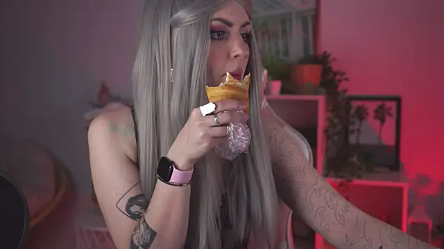 Snapshot of Lana__May chatting on 03/20/25, 11:16 Lana May online show from 03/20/25, 11:16