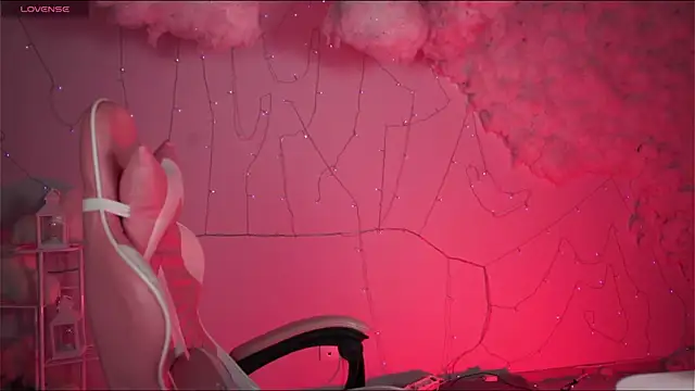 Snapshot of Lana__May chatting on 03/21/25, 11:12 Lana May online show from 03/21/25, 11:12