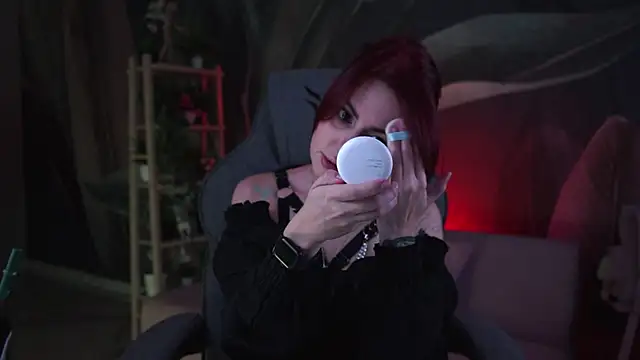 Snapshot of Lana__May chatting on 10/23/25, 06:13 Lana May online show from 10/23/25, 06:13