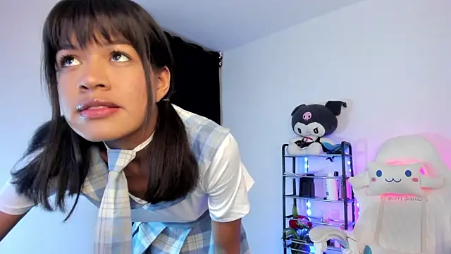 meganthompsonn22 online show from 02/06/26, 04:17