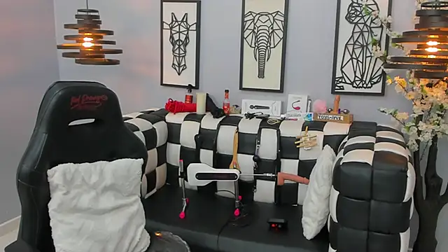 SARAFOXX  online show from 01/30/25, 02:47