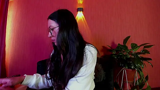 EmiGomez  online show from 04/08/26, 02:17