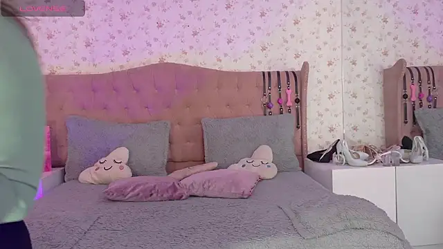 AvrillThomas online show from 02/13/25, 03:35