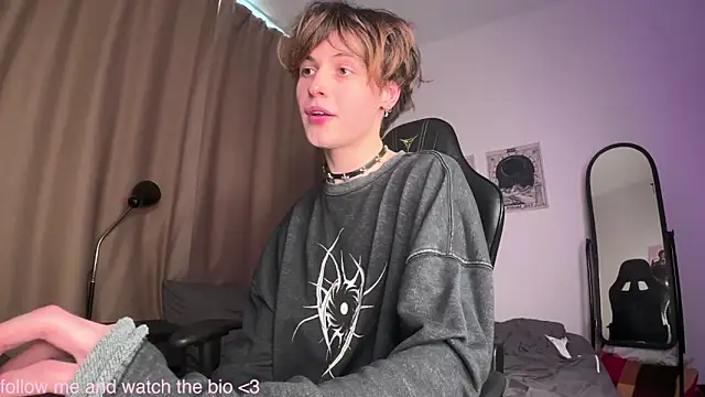 Snapshot of princeofsuccubs chatting on 02/20/25, 12:25 princeofsuccubs online show from 02/20/25, 12:25