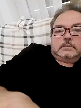 Snapshot of bluangelo chatting on 03/04/25, 03:04 bluangelo online show from 03/04/25, 03:04