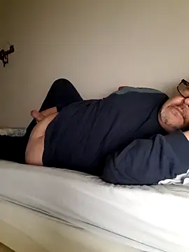 Snapshot of bluangelo chatting on 03/21/25, 10:28 bluangelo online show from 03/21/25, 10:28