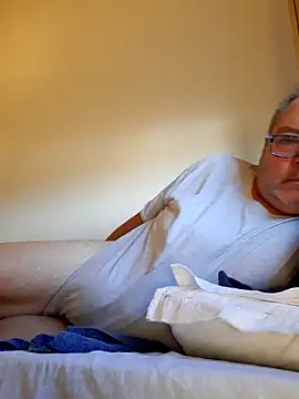 Snapshot of bluangelo chatting on 09/14/25, 12:48 bluangelo online show from 09/14/25, 12:48