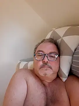 Snapshot of bluangelo chatting on 12/19/25, 02:13 bluangelo online show from 12/19/25, 02:13