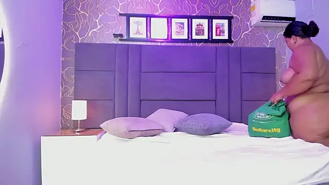 Snapshot of samyriverss chatting on 09/26/25, 07:18 samyriverss online show from 09/26/25, 07:18