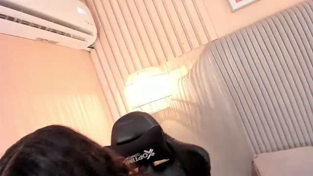 samyriverss online show from 12/04/25, 05:21