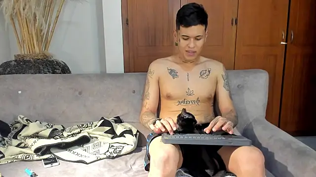 jamesinked  online show from 11/07/25, 01:49