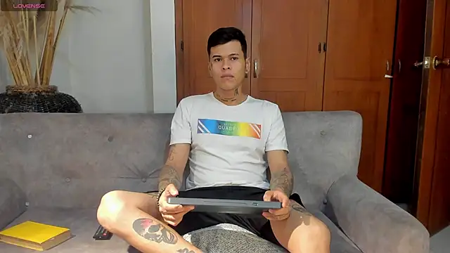 jamesinked  online show from 11/13/25, 01:26