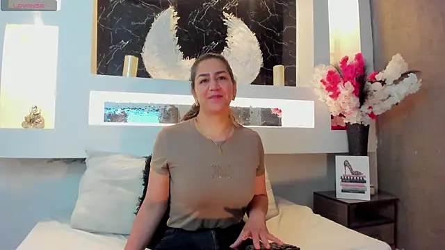 Cinthya mjs online show from 10/11/25, 12:04