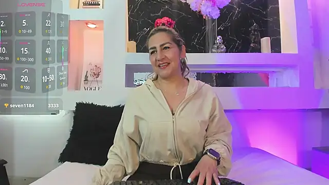 Snapshot of Cinthya_mjs chatting on 05/30/26, 12:24 Cinthya mjs online show from 05/30/26, 12:24