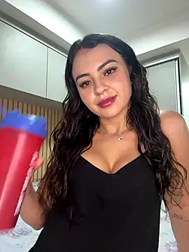 Snapshot of carol_amorim chatting on 12/07/24, 10:50 carol amorim online show from 12/07/24, 10:50