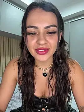 Snapshot of carol_amorim chatting on 12/14/24, 02:34 carol amorim online show from 12/14/24, 02:34