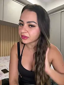 Snapshot of carol_amorim chatting on 01/04/25, 12:59 carol amorim online show from 01/04/25, 12:59