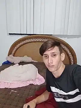 Milfvalesk online show from 10/04/25, 03:04