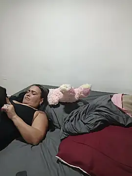 Milfvalesk online show from 05/08/26, 02:44