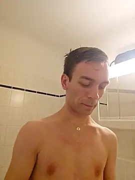 Snapshot of nickdtr chatting on 10/19/25, 06:03 nickdtr online show from 10/19/25, 06:03