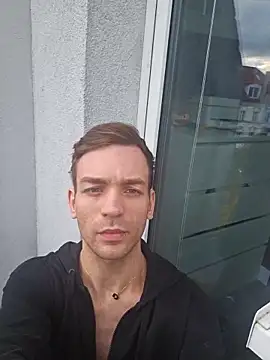 Snapshot of nickdtr chatting on 10/21/25, 09:21 nickdtr online show from 10/21/25, 09:21