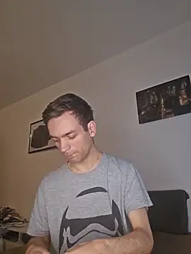 Snapshot of nickdtr chatting on 10/22/25, 04:07 nickdtr online show from 10/22/25, 04:07