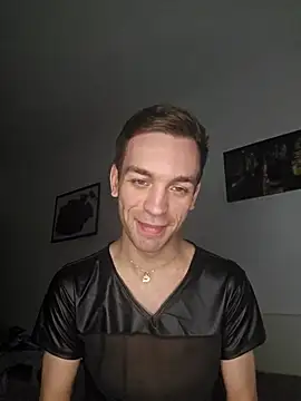 Snapshot of nickdtr chatting on 10/23/25, 04:34 nickdtr online show from 10/23/25, 04:34