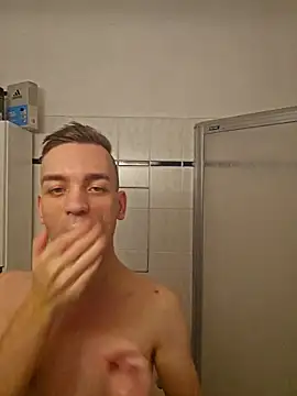 Snapshot of nickdtr chatting on 11/14/25, 12:15 nickdtr online show from 11/14/25, 12:15