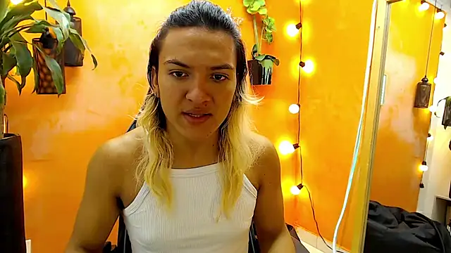 Snapshot of aslyhernandez_7 chatting on 01/28/25, 11:28 aslyhernandez 7 online show from 01/28/25, 11:28