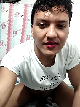 Snapshot of aslyhernandez_7 chatting on 02/13/26, 02:18 aslyhernandez 7 online show from 02/13/26, 02:18