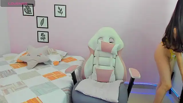 sophie pazz online show from 10/03/25, 10:40