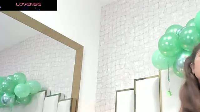 Victoriaa millers online show from 03/20/25, 04:07