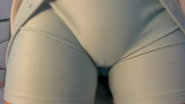 Victoriaa millers online show from 11/19/25, 07:03