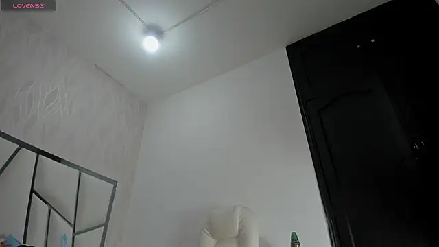 Victoriaa millers online show from 01/12/26, 07:08