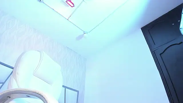 Victoriaa millers online show from 04/06/26, 11:33