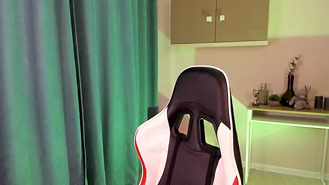 LilithStrangfor online show from 12/16/24, 07:58