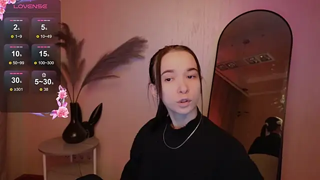 LilithStrangfor online show from 03/19/25, 11:25